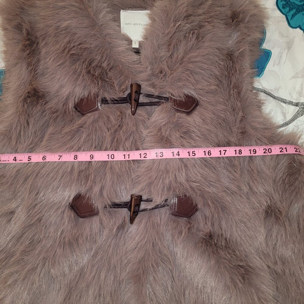 Avec Les Filles Faux Fur Vest, Portobello, Size Medium, Oversized - Picture 6 of 8